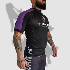 Rash Guard Manga Curta Fit Combat Grad. Roxa - comprar online