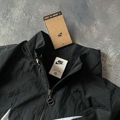 Windbraker Nike Center Swoosh - tienda online