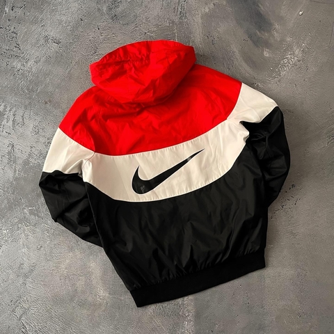 Rompevientos Nike Big Swoosh - Comprar en TRUE$HOP