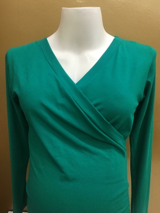 Blusa gestante e amamentação drapeada manga longa - verde na internet