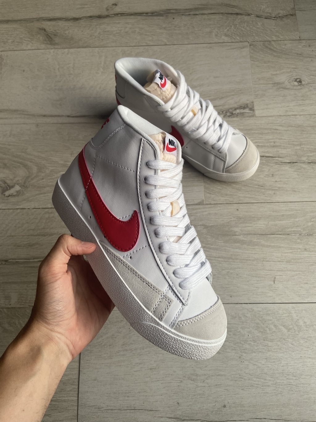 Nike blazer mid 77 roja deals