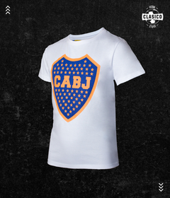 Remera Clasica Escudo Niño Blanco BJ211301 en internet