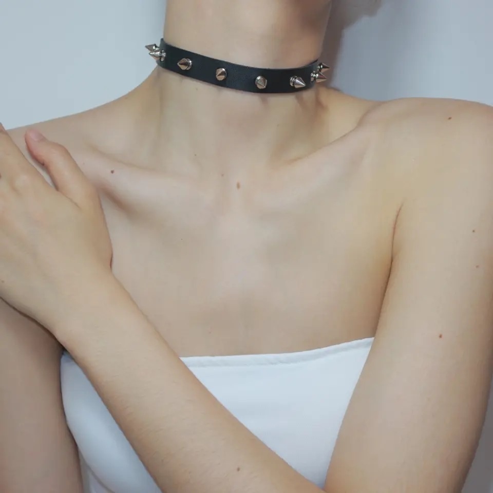 Where can i buy a black choker deals