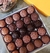 Caixa 6 Chocolates: Tradicional Belga + Clássico Brasileiro + Meio Amargo + Puro Chocolate + Cacau Baiano + Gianduia - comprar online