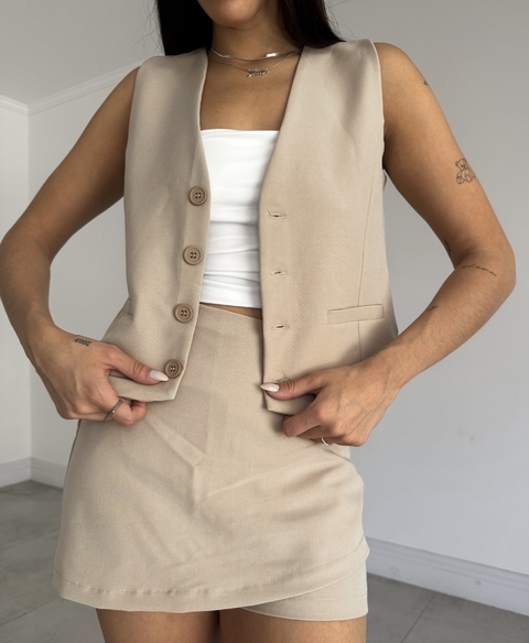 Chaleco Darwin sastrero