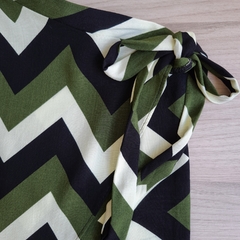 Saia Envelope Zig Zag Verde com Preto na internet