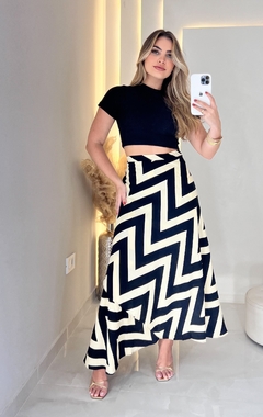 Saia Envelope Zig Zag Preta com Off - moda feminina, o look perfeito - femininabelles