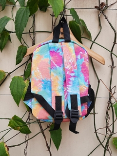 MOCHILA P TIE DYE na internet