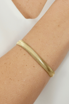 Pulseira Malha Grossa Banhada a Ouro 18K