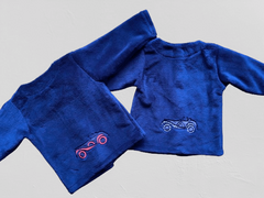 Campera "Old Bunch" - Azul, de peluche, con botones, con auto atrás, en blanco y azul - comprar online