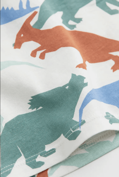 Remera H&M - Big Boy - Cruda con dinosaurios verdes, azules y marrones - comprar online