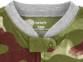 Osito "Carter´s", micropolar - Verde camuflado con dino y puños en gris en internet