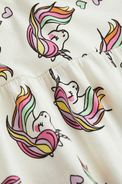 Vestido H&M - Blanco con unicornios pelo de colores en internet