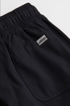 Pantalón "H&M" - De gabarina liviana, negro, corte recto, cintura elastizada en internet