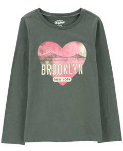 Remera "Osh Kosh" - Verde con corazón Brooklyn