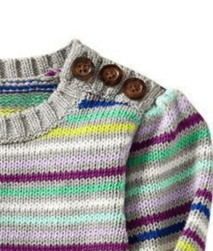 Sweater "Old Navy". Fondo gris, rayado de colores, con botones - comprar online