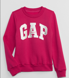 Buzo "Gap". Cuello redondo fucsia con logo plateado