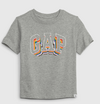 Remera "GAP". Gris con logo estampado de colores