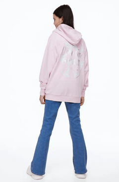 Campera "H&M" - Rosa, larga de algodón rústico, con estampa en la espalda - Lupeluz