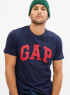 Remera "Gap" - Azul con logo estampado rojo - De adulto