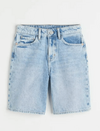 Short "H&M" - De jean clásico, largo, corte pantalón