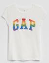 Remera "GAP". Blanca con logo estampado multicolor