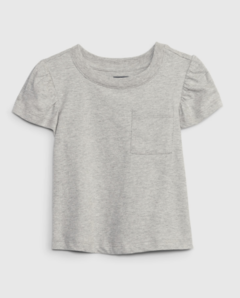 Remera "Gap" - Gris lisa, con bolsillo y detalle en los hombros