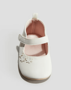 Zapatos "H&M" - Para no caminantes blanco con flores (ver medidas en la descripción) - comprar online