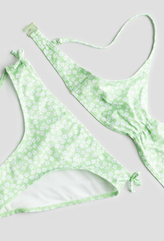 Malla "H&M" - Bikini verde agua con florcitas blancas - comprar online