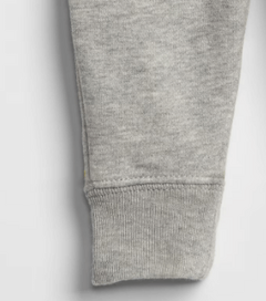 Jogging "Gap" - Gris con logo bordado en blanco y rosa en internet