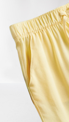 Pantalón "H&M" - Tipo babucha amarillo liso - Lupeluz