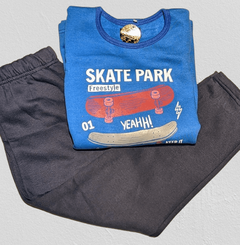 Pijama "Natubel" - ABRIGADO !!! Azul francia con Skates