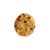 zoom de um biscoito parmesão com gergelim no formato redondo