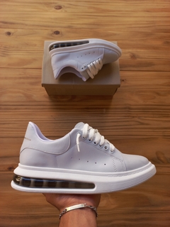 ZAPATILLAS MC QUEEN BLANCAS TALLE 42