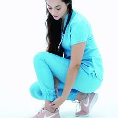 Scrub Quebec Feminino - Azul Claro na internet