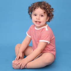 Body de jersey liviano manga corta modelo rojo rayadito 0-3 M