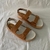 Sandalia "Clavel" Camel - comprar online