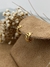 Brinco de argola mini com detalhes vazado banhado a ouro 18k - comprar online