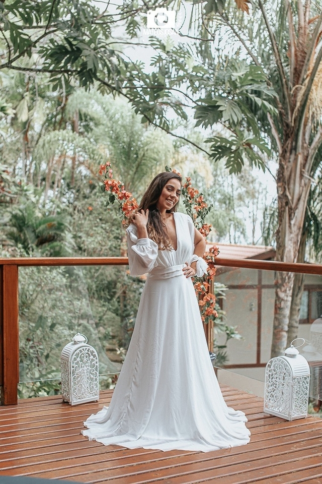 Vestido longo, fluido para pre wedding, ensaios fotográficos, casamento no  civil ,no religioso, na praia