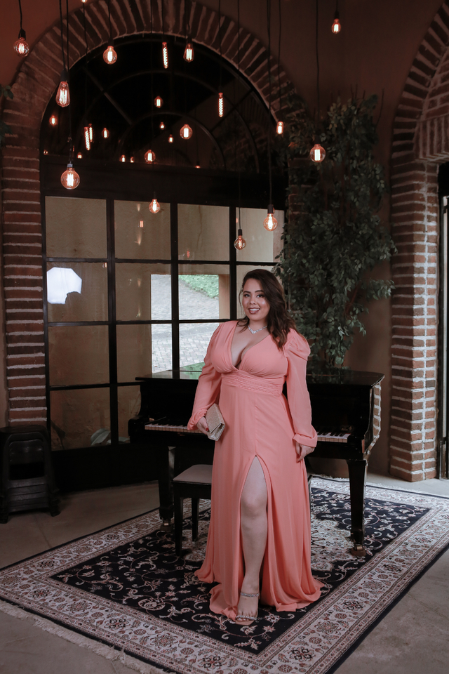 Vestido de best sale noiva simples salmão