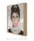 Quadro Bonequinha de Luxo Audrey Hepburn - Chiclete Rosa - comprar online