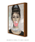 Quadro Bonequinha de Luxo Audrey Hepburn - Chiclete Rosa na internet