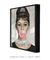 Quadro Bonequinha de Luxo Audrey Hepburn - Chiclete Rosa - loja online