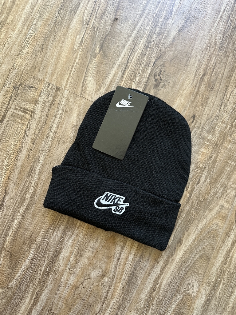 Nike negras sb sale