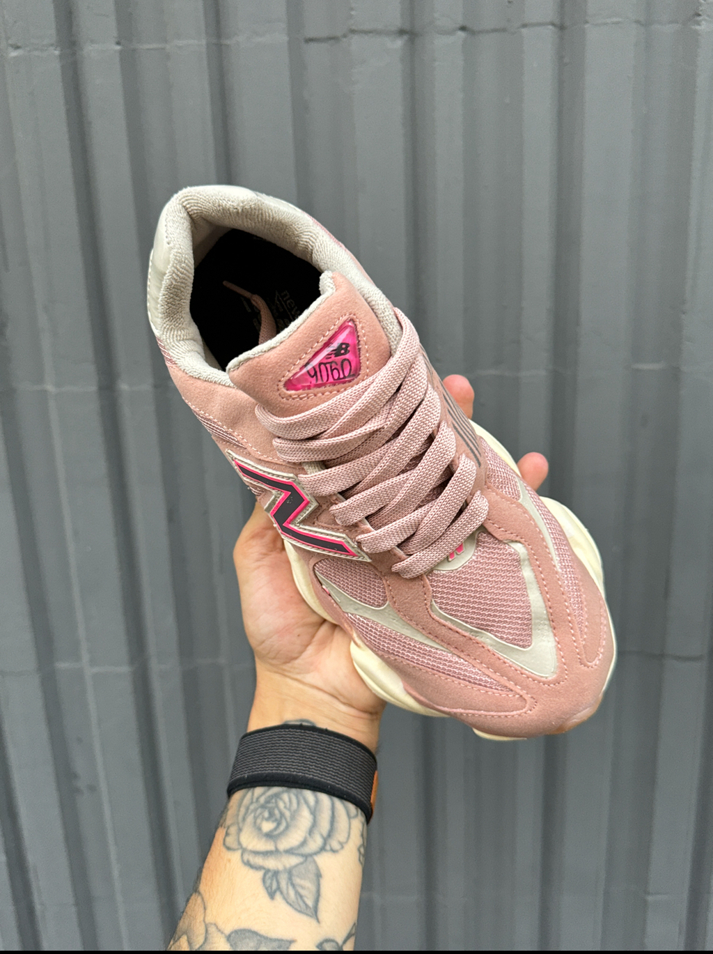 Tenis New Balance 9060 Rosa Mamba Negra Store