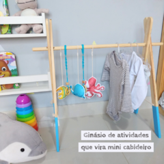 Ginásio de atividades para bebê em madeira / cavalete