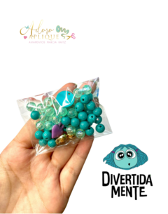 Kit 2 Pulseiras com Pingentes Divertida Mente - 1 Kit com 2 Pulseiras (15g) - Adoro Aplique