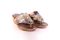 Sandalias MC-190 de cuero vacuno estampado flor azul - comprar online