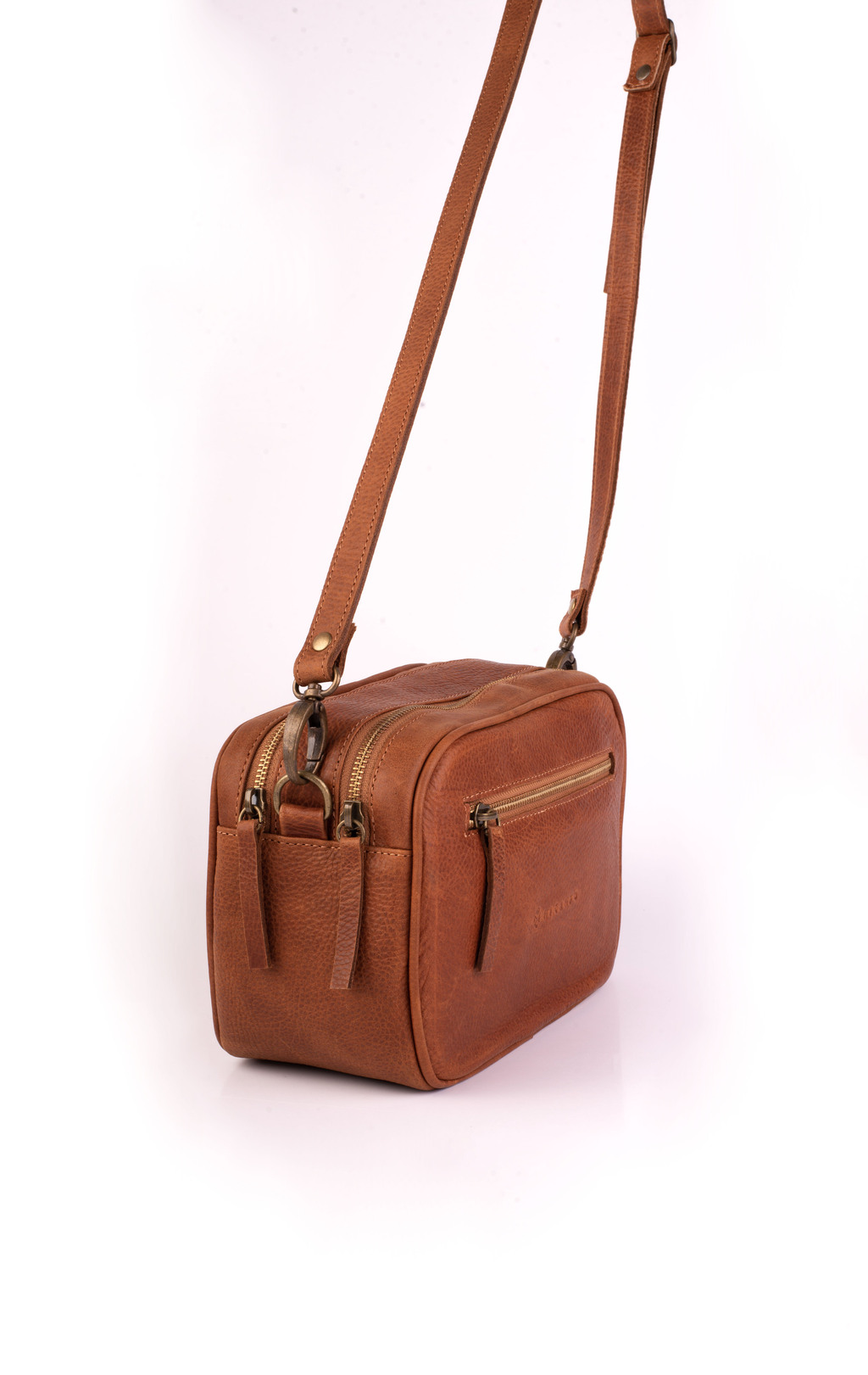 Bandolera unisex MC 1420 de cuero vacuno graneado color suela