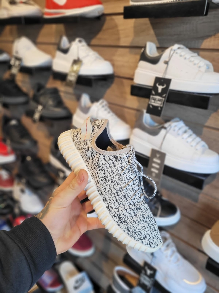 Zapatillas Adidas Yeezy - Comprar en The New Classic